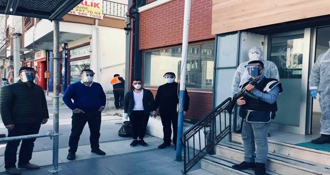 Kızılcahamam Belediyesi Haftaya Maske Dağıtarak Başladı