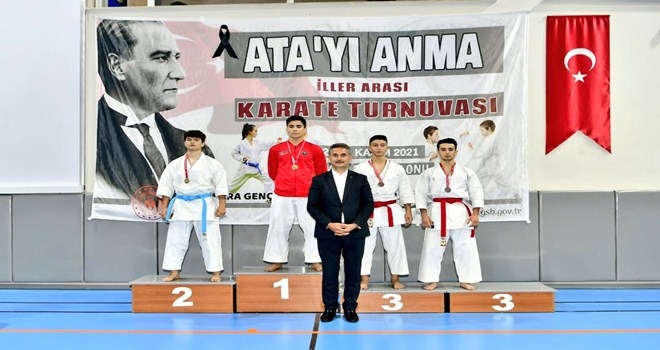 Ata´yı Anma İller Arası Karate  Turnuvası Mamak´ta gerçekleşti