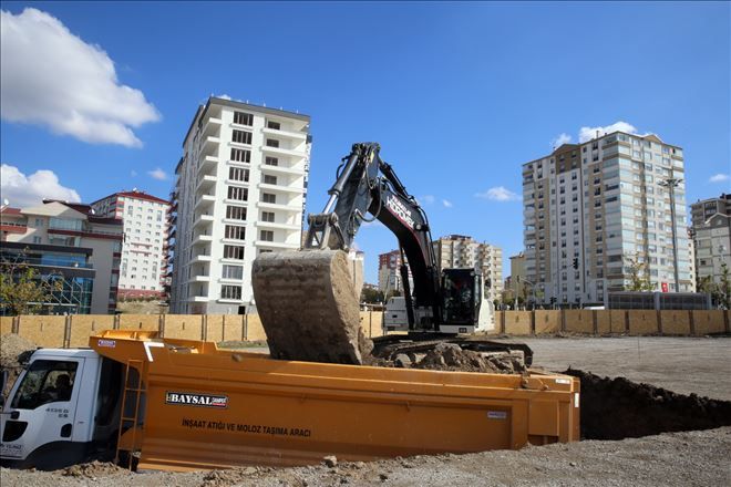 BÜYÜK YATIRIM İÇİN  İLK KAZMA VURULDU
