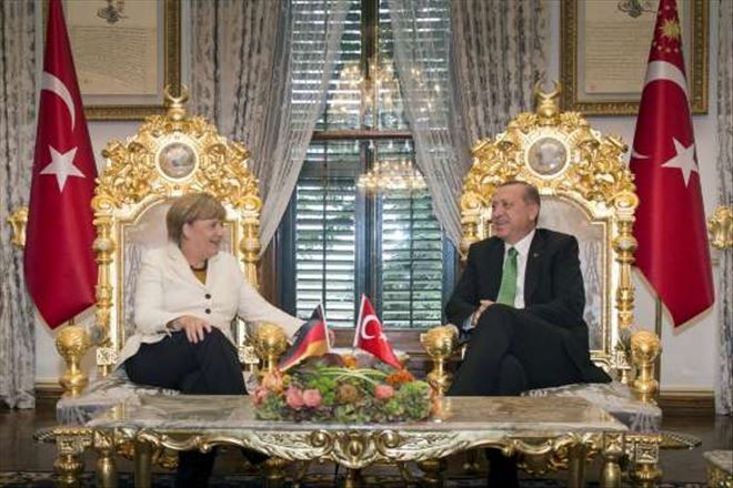 FT: Avrupa kötü bir zamanda Türkiye´yle bütünleşiyor