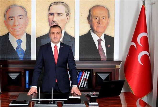 ?Öğretmen karanlıkları yırtan tek meşalemiz?