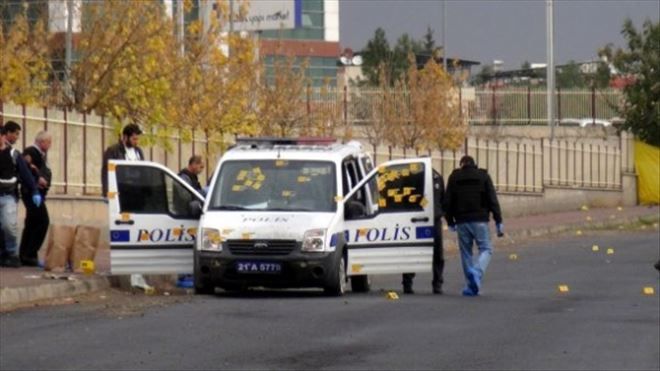 pkk POLİS ARACINA SALDIRDI! 3 POLİS YARALI!