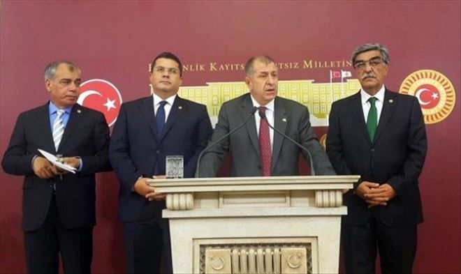 ÜMİT ÖZDAĞ: ´AKP HÜKÜMETİNİ UYARIYORUZ´