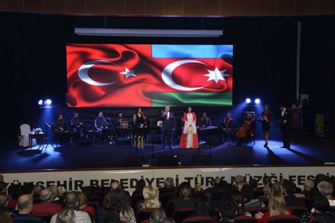 MERSİN TÜRK MÜZİĞİNE DOYDU