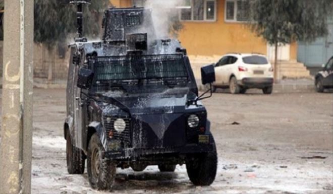 pkk´LI TERÖRİSTLERDEN POLİSE SALDIRI