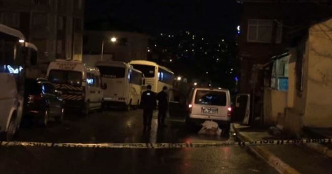 İSTANBUL´DA BOMBALI ARAÇ ALARMI