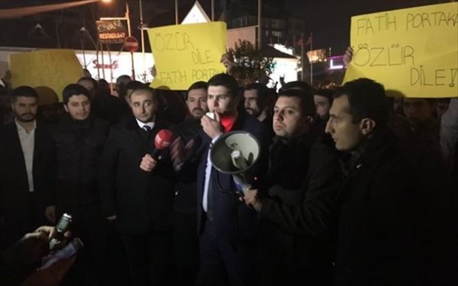 ÜLKÜ OCAKLARI FATİH PORTAKAL´I PROTESTO ETTİ