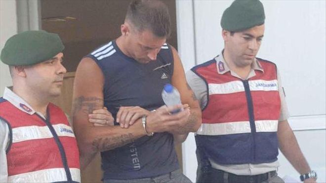 İngiliz Turist, Hırsızlıktan Tutuklandı