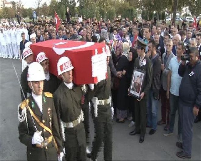 Şemdinli Şehidi Ercan Bayraktar Pendik´te Son Yolculuğuna Uğurlandı