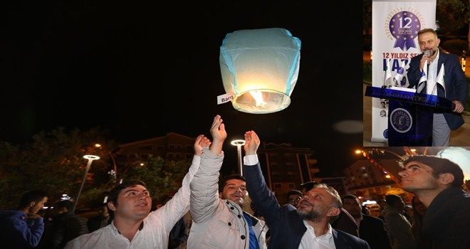 Dilek fenerleri demokrasi için uçuruldu