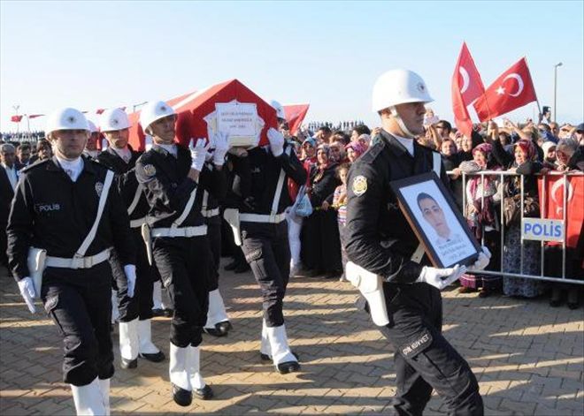 Şehit Polis Gözyaşlarıyla Uğurlandı 