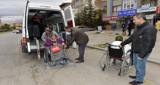 Engelli dostu Mamak Belediyesi´nden Tedavi ulaşımı