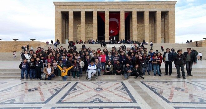 Anıtkabir´in minik ziyaretçileri