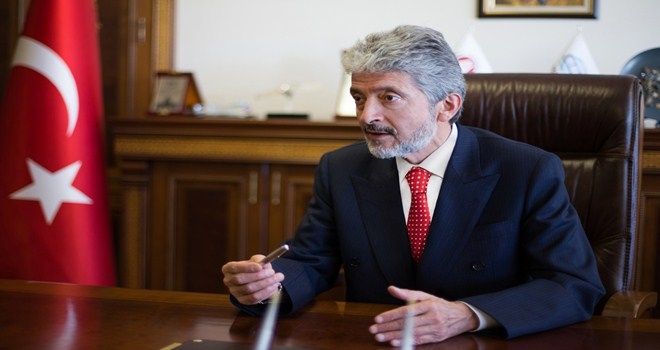 SİNCAN BELEDİYESİ TÜRKÇE´YE SAHİP ÇIKIYOR 
