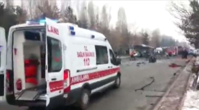 Kayseri Erciyes Üniversitesi önünde patlama