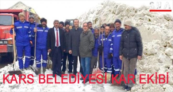 KARS BELEDİYESİ´NİN KAR TİMLERİ 7/24 GÖREV BAŞINDA