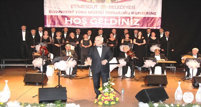 KORKUT ATA´DA ÇİFTE KONSER