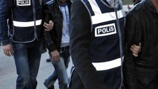 Adana´da Para Karşılığında Öğretmen Ataması Yapan Şebeke Çökertildi