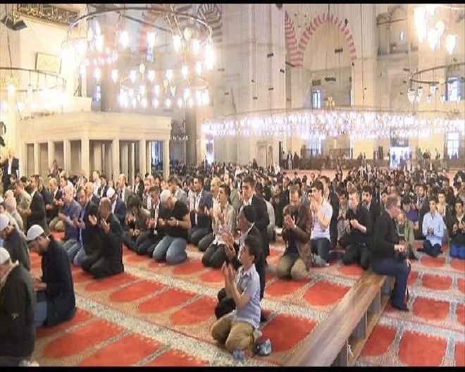 İstanbul´da Alparslan Türkeş İçin Mevlit Okutuldu