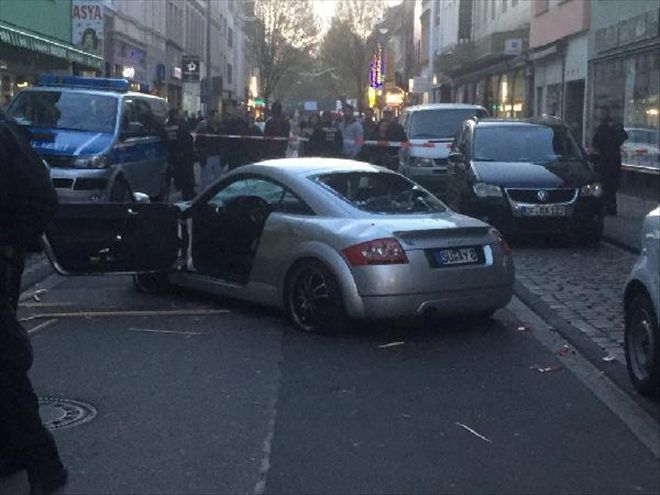 Pkk´lılar Köln´de Olaylar Çıkardı