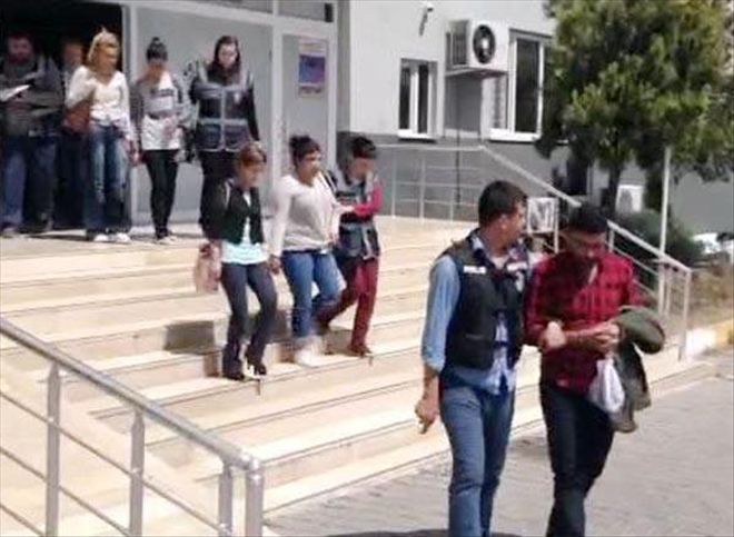 Şanlıurfa´da Dolandırıcılık Operasyonunda 4 Üniversiteli Tutuklandı