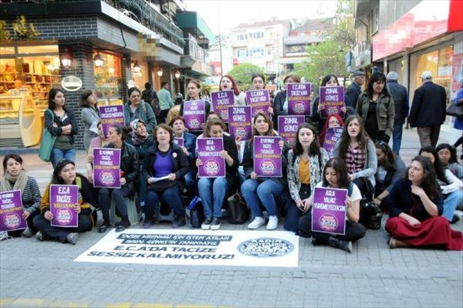 KADINLAR, İŞYERİNDE TACİZİ PROTESTO ETTİ