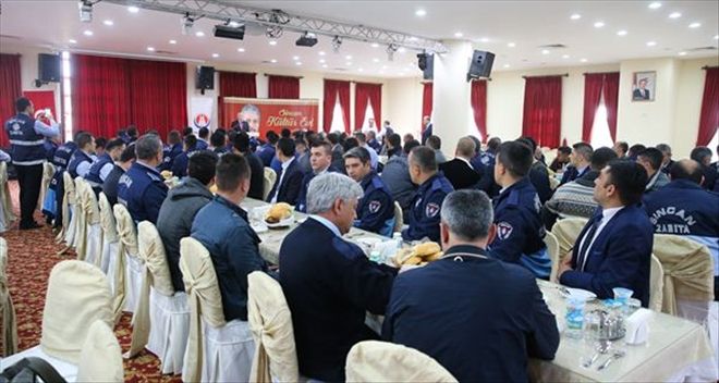 BAŞKAN TUNA´DAN ZABITA PERSONELİNE DESTEK 