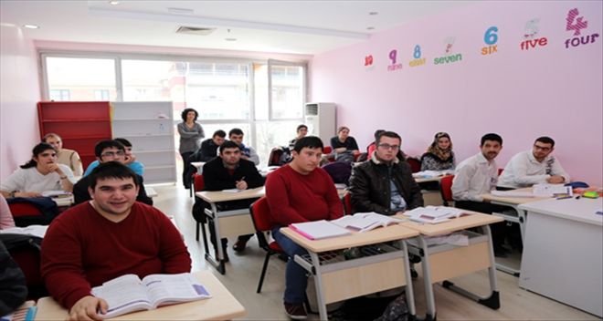 ETİMESGUTLU 76 ENGELLİYİ MEMURLUK HEYECANI SARDI
