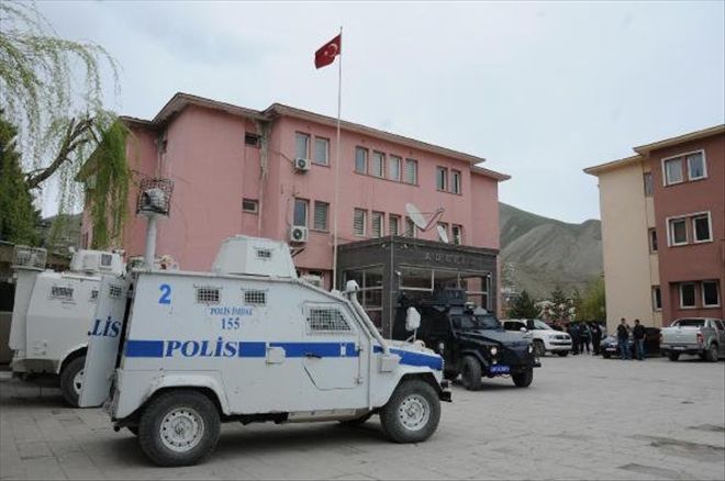 HAKKARİ BELEDİYE EŞ BAŞKANI VEKİLİ COŞKUN  GÖZALTINA ALINDI