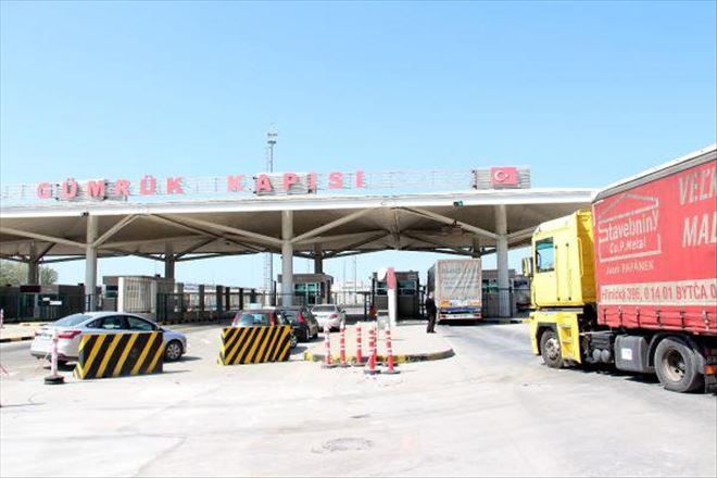 Kapıkule´de Tır Kuyruğu 10 Kilometreyi Geçti