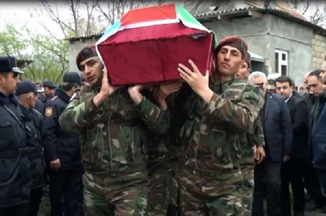 Azerbaycan Şehitlerini Uğurluyor