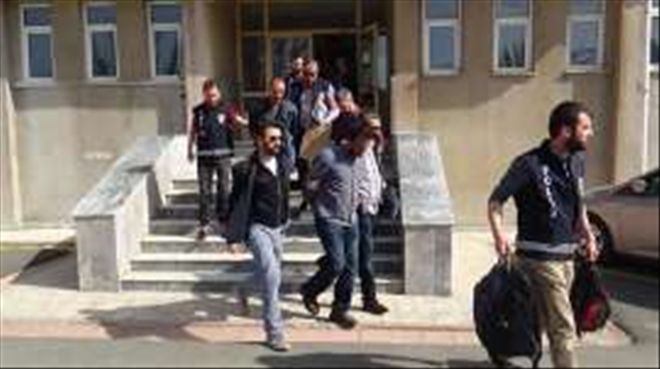 Polis 16 yaşındaki kızla otelde bastı