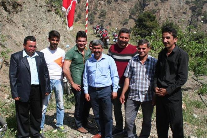 O Gençlere Evlenme Teklifi Yağıyor