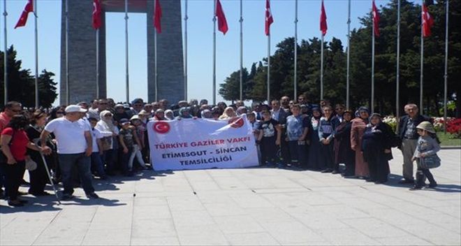 GAZİLER ÇANAKKALE ŞEHİTLERİNİ ZİYARET ETTİ