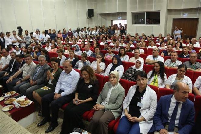 SAĞLIK ÇALIŞANLARI, HEMŞİRELER GÜNÜ´NÜ SAHNEDE KUTLADI