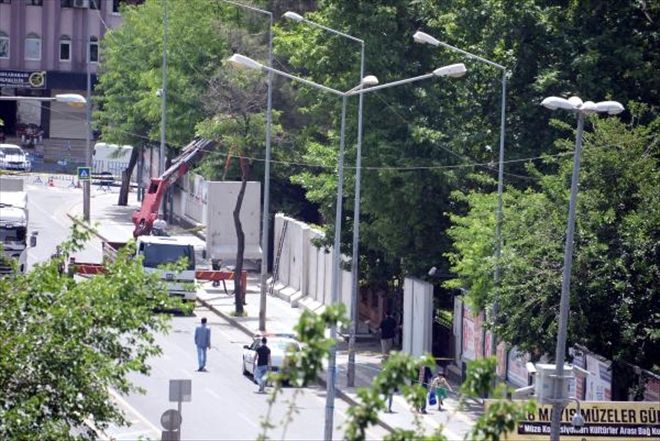 DİYARBAKIR DİKEN ÜSTÜNDE
