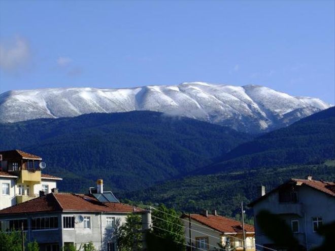 ILGAZ DAĞLARI´NA YİNE KAR YAĞDI