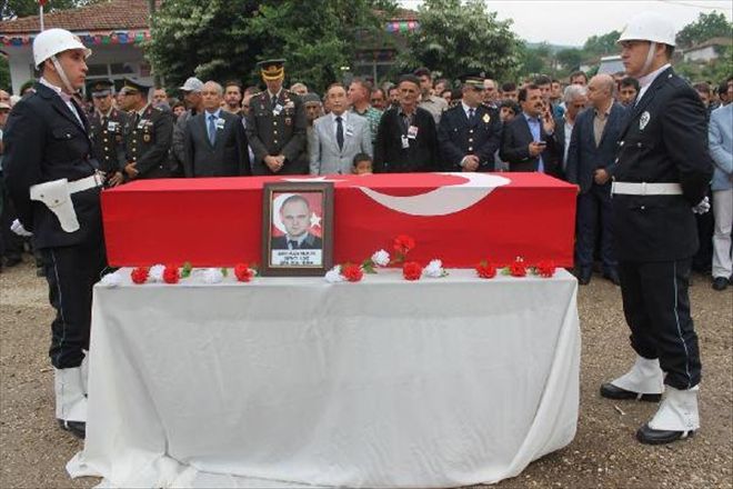 ŞEHİT POLİS, SON YOLCULUĞUNA UĞURLANDI