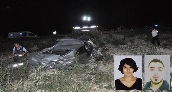 OTOMOBİL ŞARAMPOLE YUVARLANDI: 2 ÖLÜ
