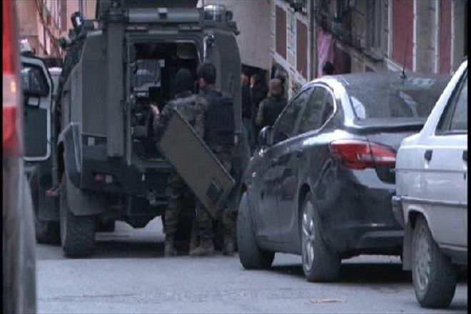 İSTANBUL´DA TERÖR ÖRGÜTÜ PKK´YA OPERASYON: 15 GÖZALTI