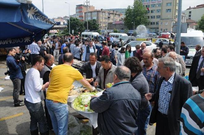 TRABZON´DA BALIK- EKMEK KUYRUĞU