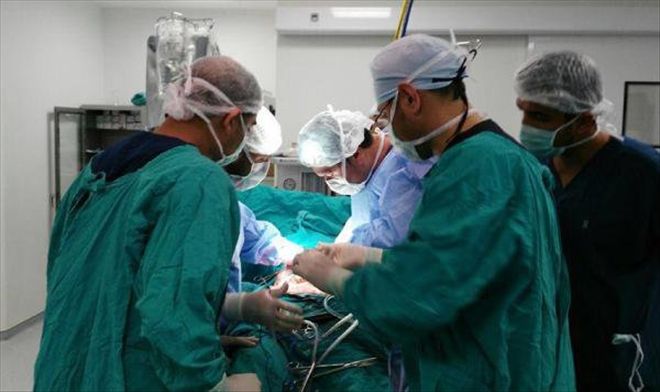 ASKERİ UÇAKLA GETİRİLEN ORGANLAR HAYAT KURTARDI