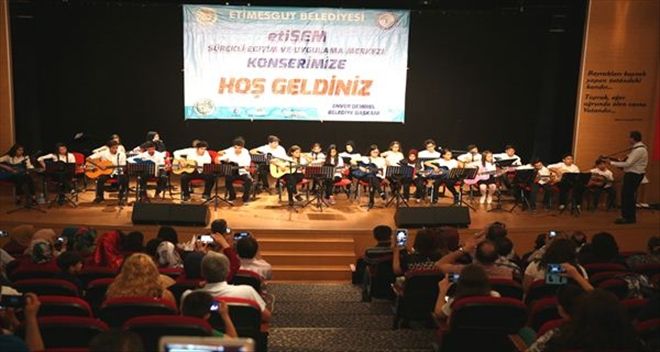 GENÇ GİTARCILARIN İLK KONSER HEYECANI