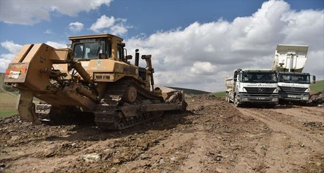 Mamak´ta 6 noktada yol çalışması devam ediyor