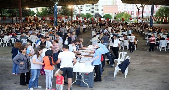 MAHALLELİ İFTARDA BULUŞTU