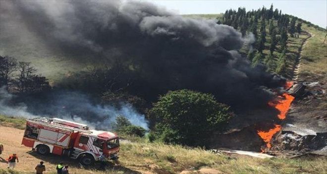 VİYADÜKTEN TANKER UÇTU, SÜRÜCÜ YANARAK ÖLDÜ