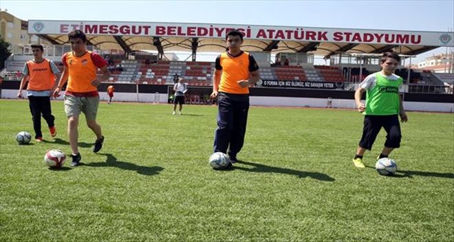 ETİMESGUT BELEDİYESPOR GENÇ YETENEKLERİ BEKLİYOR