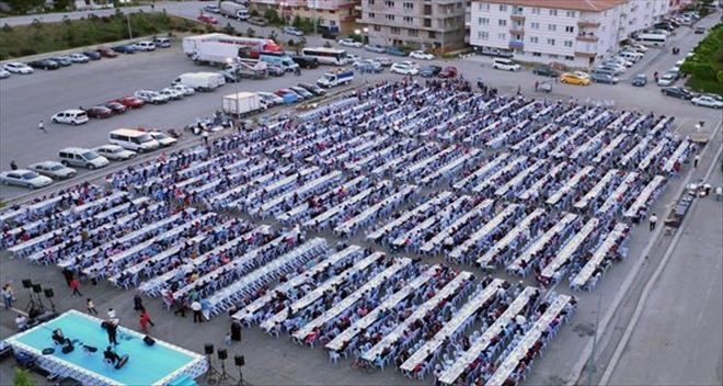 110 bin kişi Mamak´ta oruç açtı