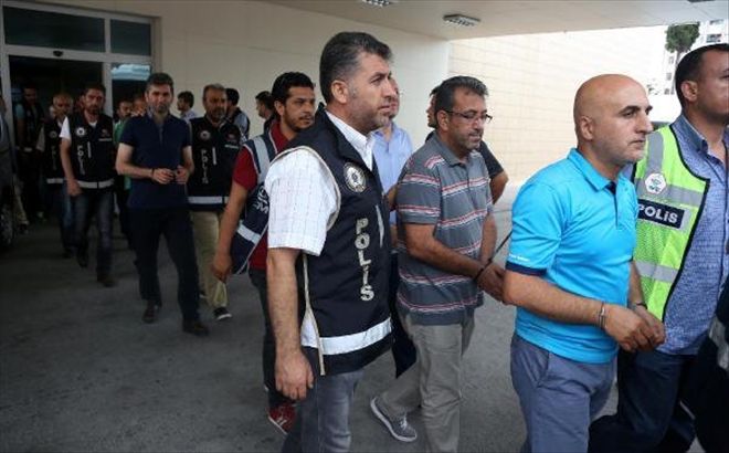 MERSİN´DE 48 HAKİM VE SAVCI ADLİYEYE SEVK EDİLDİ