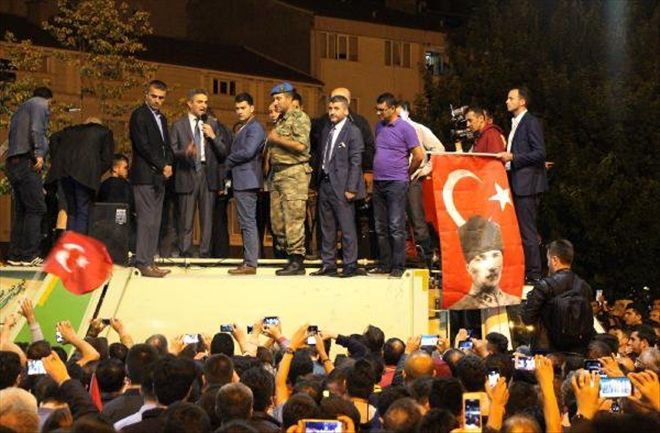 VALİ´NİN KAÇIRILDIĞI HABERİ KENTİ AYAĞA KALDIRDI